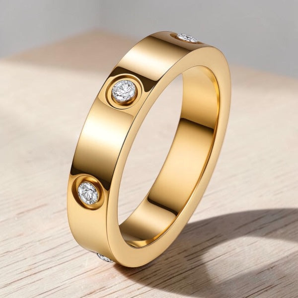 Mia Stud Ring