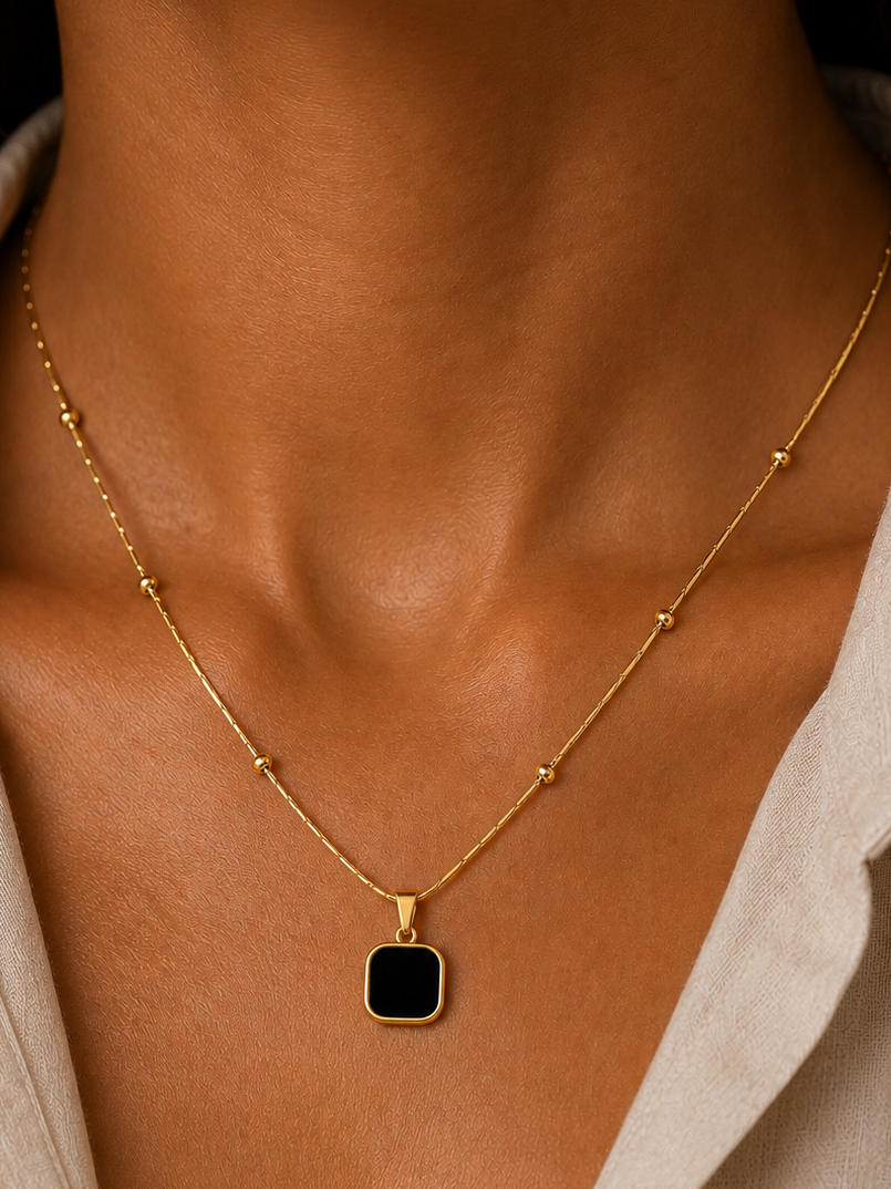 Noir Essence Necklace